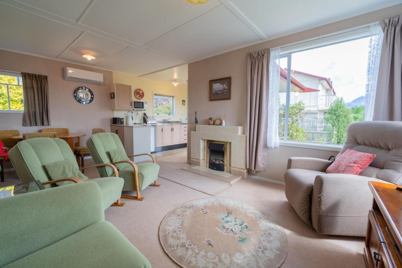 Rustlein Cottage - Te Anau Holiday Home 外观 照片